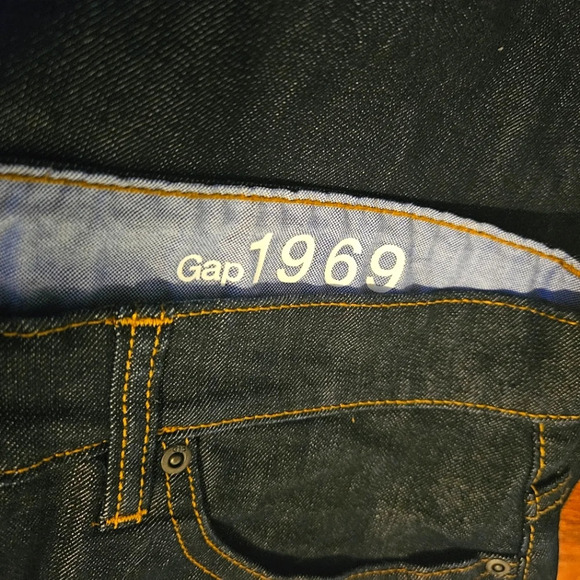 Gap 1969 Classic Denim Skirt - Picture 3 of 6
